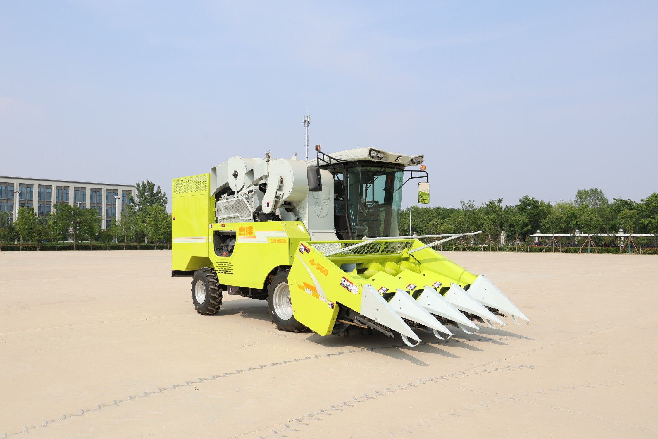  160HP Corn harvester with High Quality